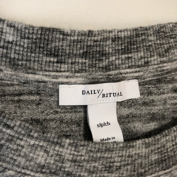 Daily Ritual Crew Neck Sweat Shirt grey size small - Picture 4 of 5